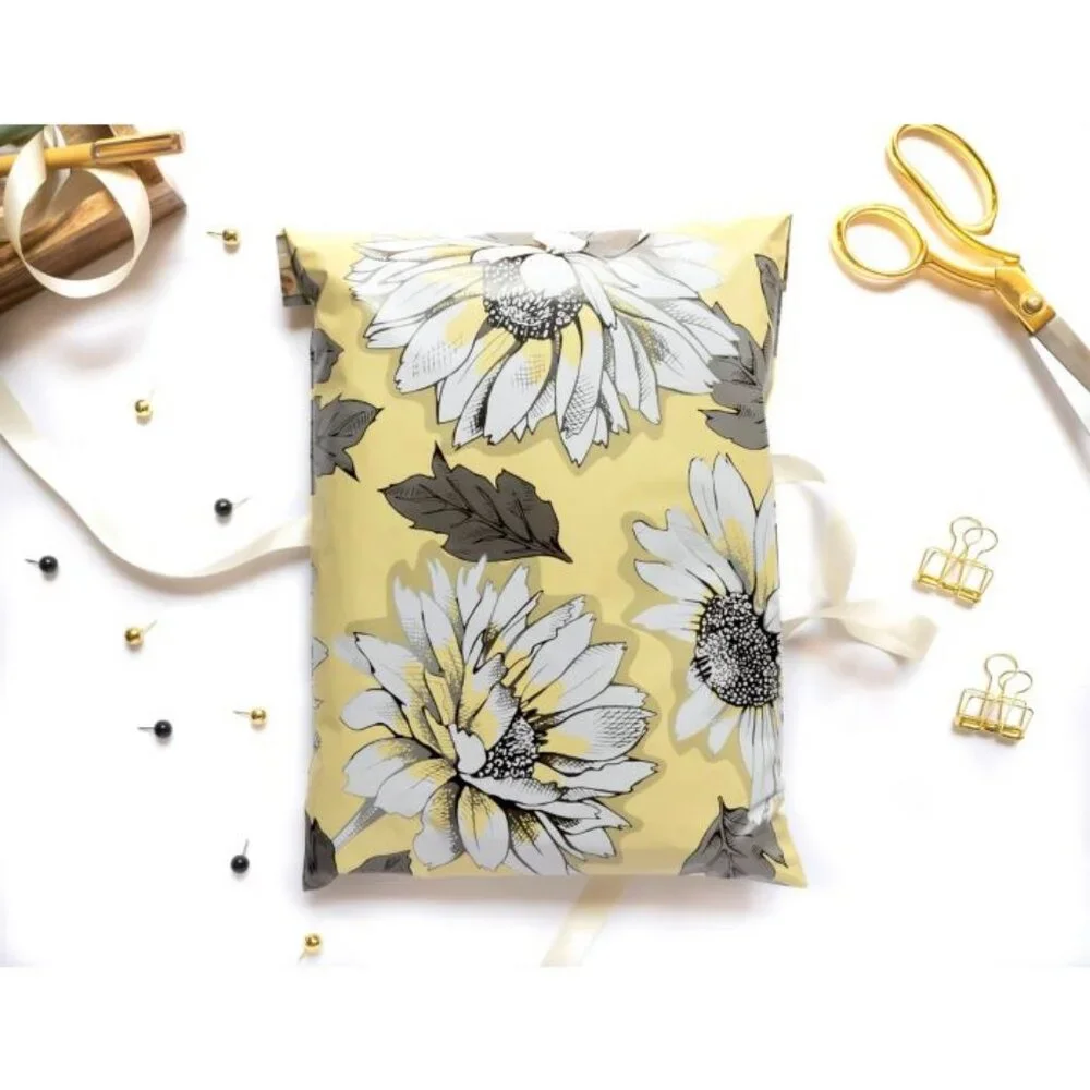 SunFlower Yellow and Gray Floral Print 15 Count 14 X 17 Poly Mailers New